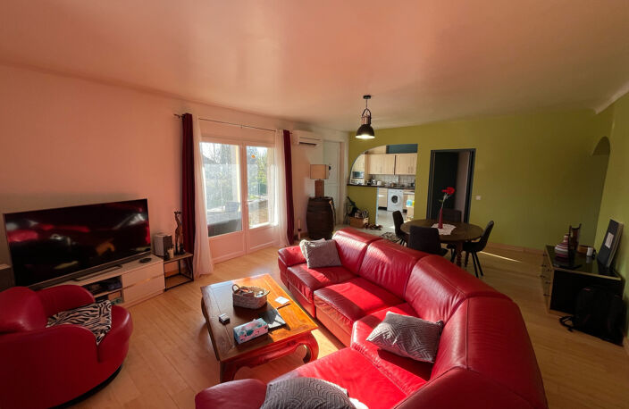 Maison T5 - 127 m2 - SERENAC — photo 2
