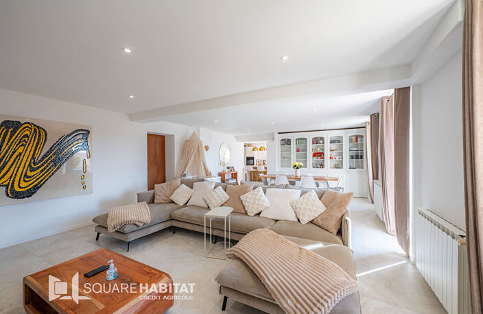 A SAISIR !!! A seulement cinq minutes du futur échangeur A7, charmante maison de 163 m2, entièrement rénovée, avec terrain de 1378m² — photo 5