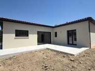 Villa — photo 2