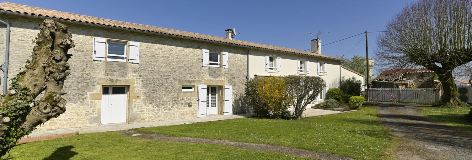 Maison 6 Pièces 226 m² à vendre à Sainte-Néomaye (79260)