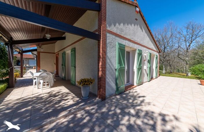 Villa de 5 pièces principales — photo 2