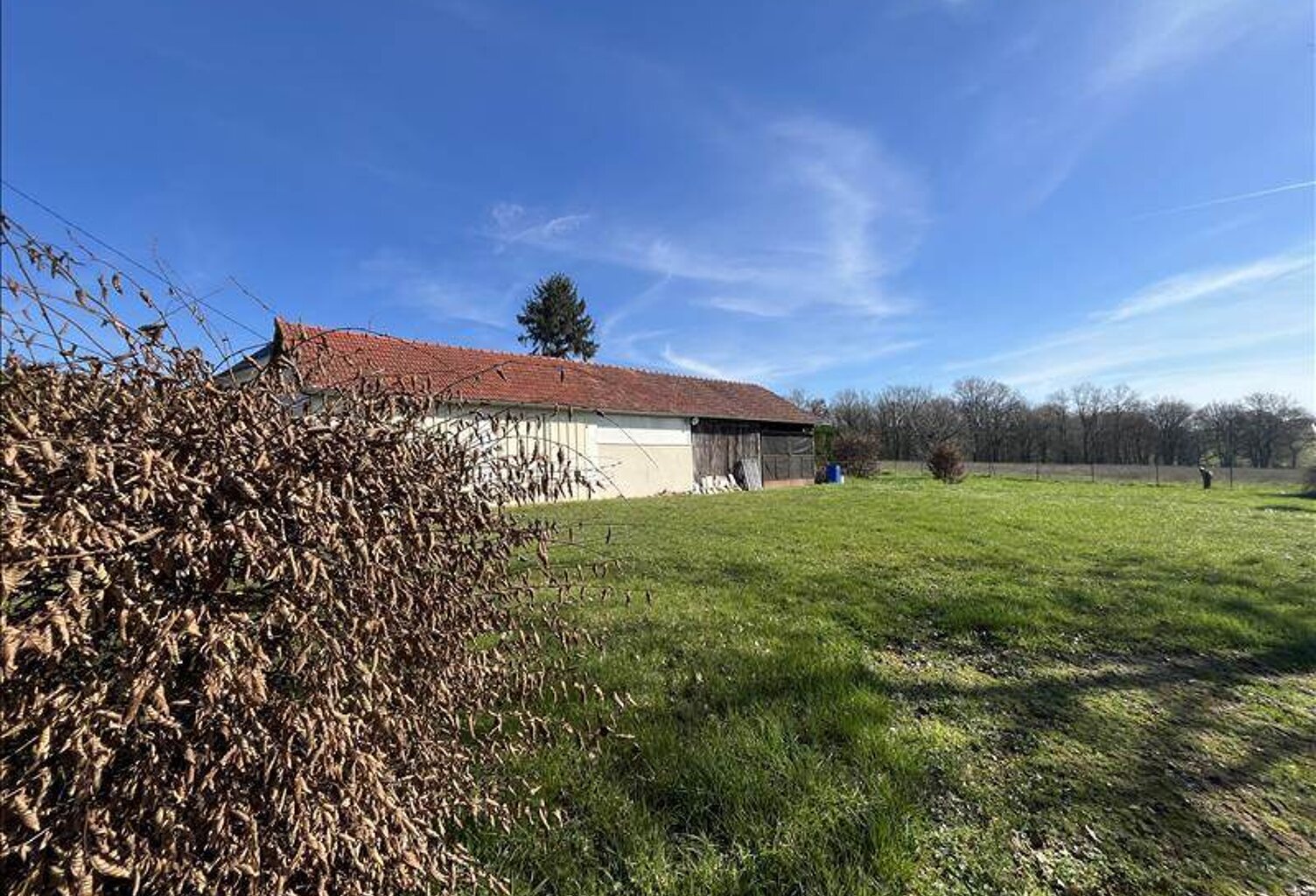 Grange de 0 pièces principales — photo 1