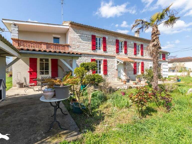 Maison en pierre de 5 pièces principales — photo 1
