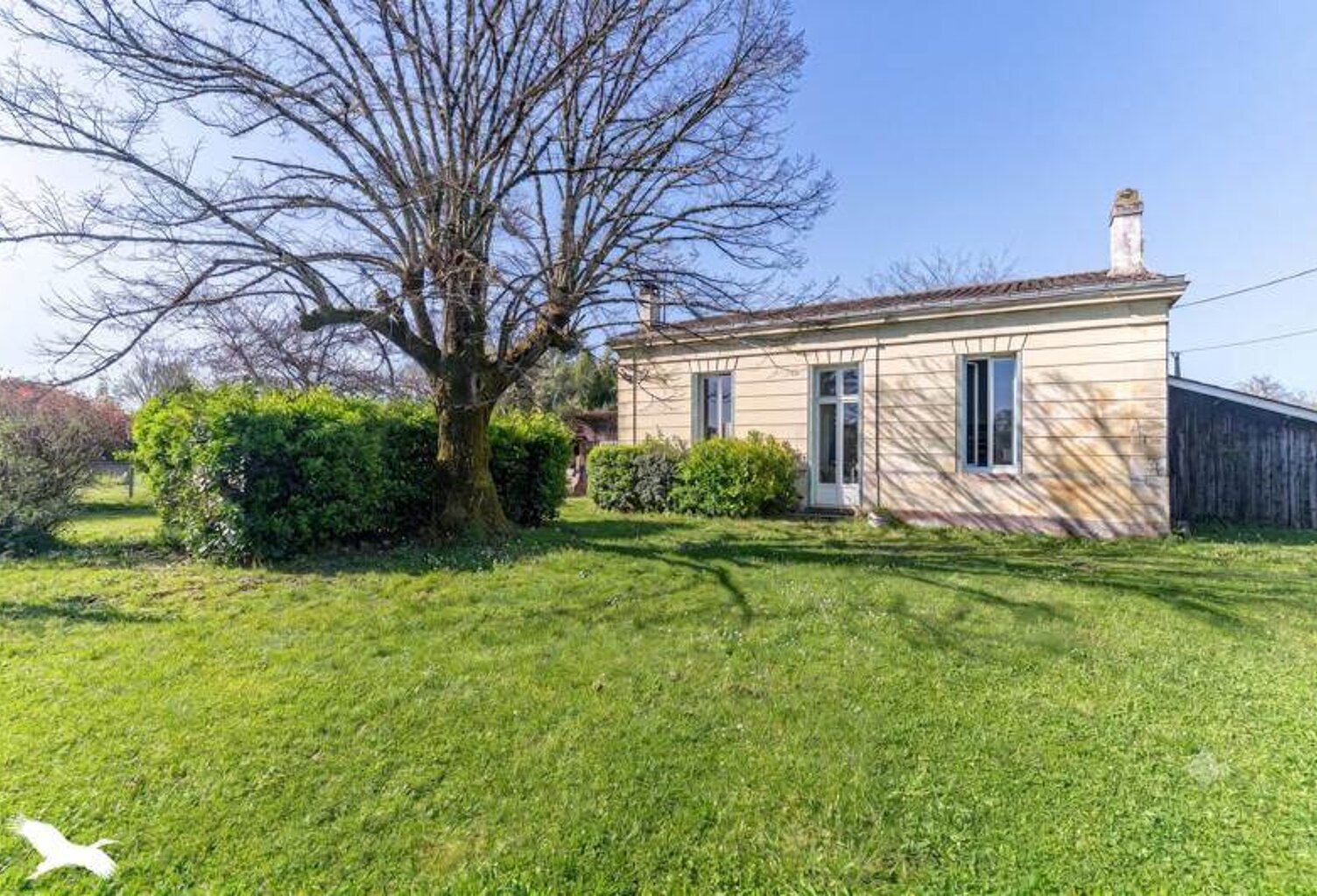 Maison en pierre de 3 pièces principales — photo 1