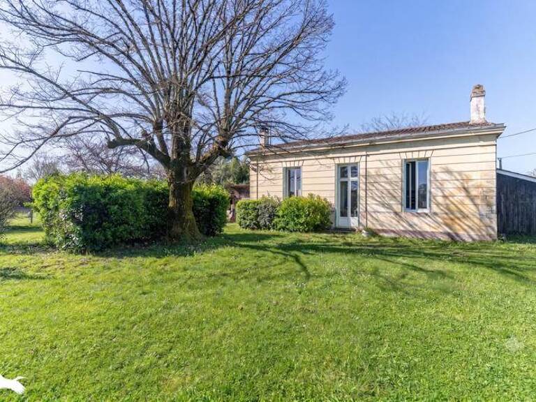 Maison en pierre de 3 pièces principales — photo 1
