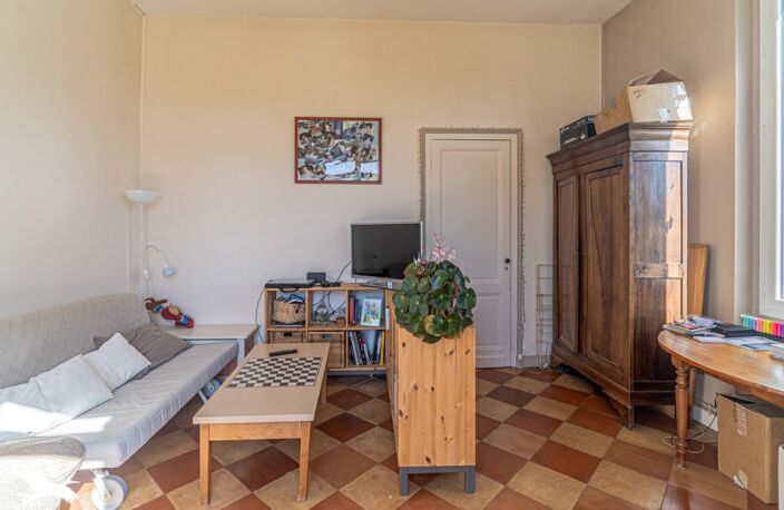 Maison en pierre de 3 pièces principales — photo 2