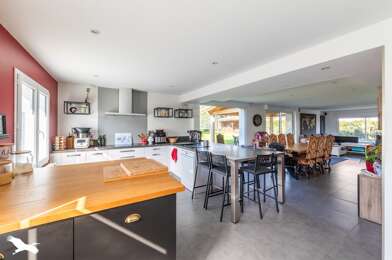 Maison 8 pièces 328290 €