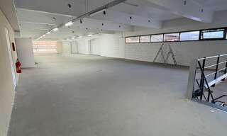 Commerce 4 Pièces 1833 m² à vendre à Pantin (93500)