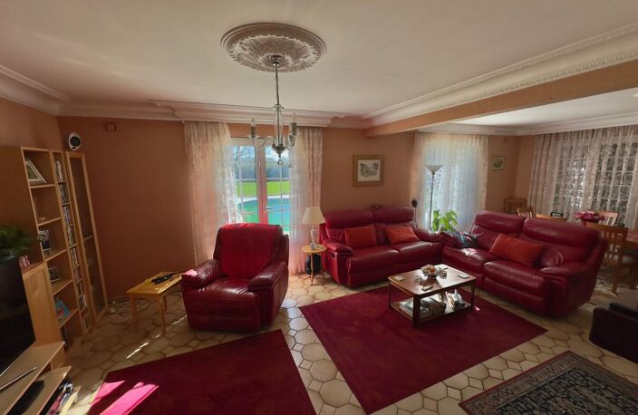 Magnifique Propriété de Caractère - 200 m² Habitables sur 5 283 m² de Terrain avec Piscine — photo 5