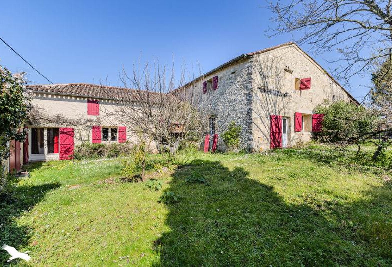 Maison en pierre de 7 pièces principales — photo 1