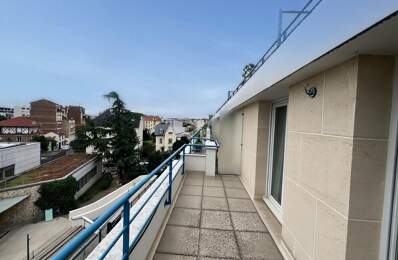 Appartement 3 pièces avec terrasse  Parking & cave — photo du bien