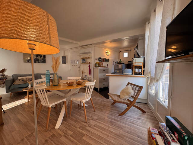 Plein centre de Collioure : appartement à acheter 238000 € — photo du bien