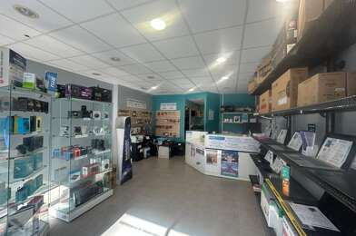 Commerce 3 pièces 64000 €