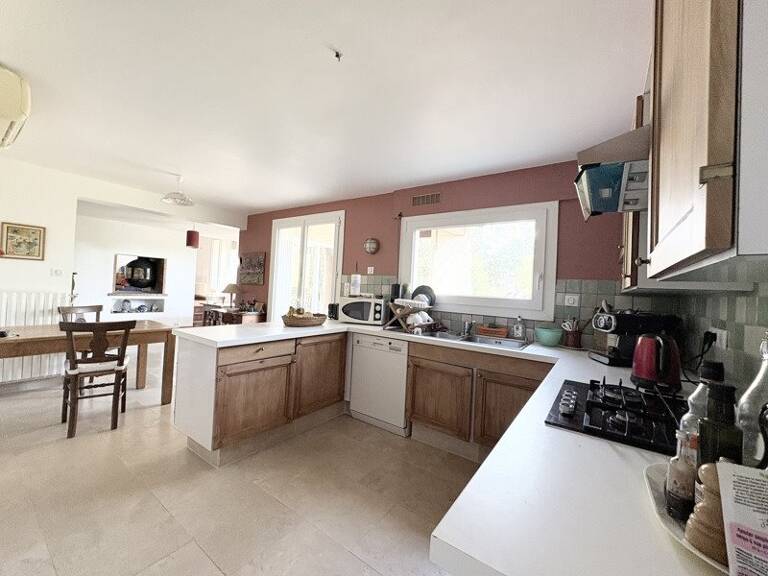 Villa de 8 pièces principales — photo 1