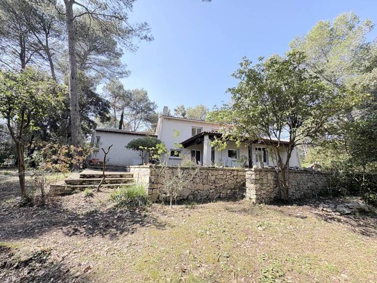 Villa de 8 pièces principales — photo 1