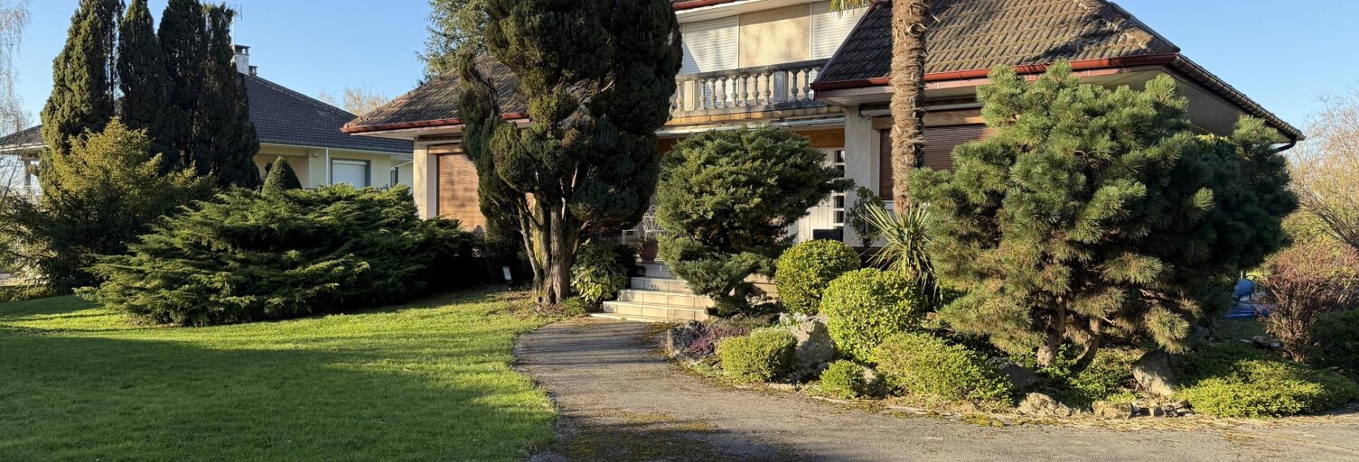 Maison 8 Pièces 192 m² à vendre à Beaufort-Orbagna (39190)