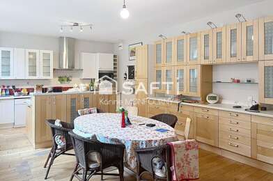 Maison 9 pièces 350600 €