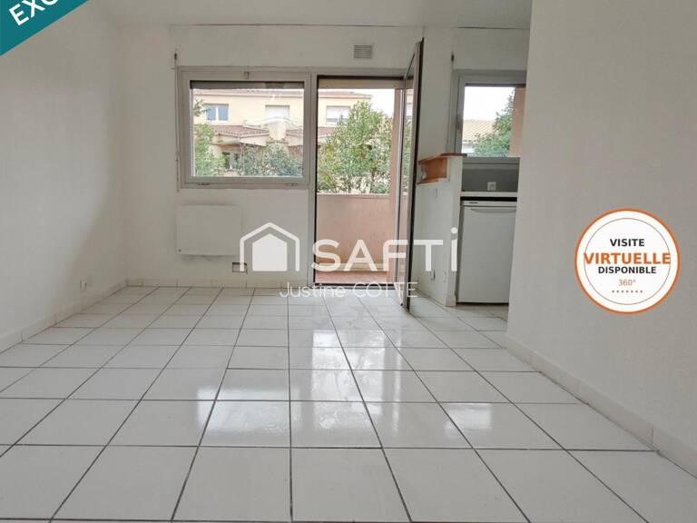 Studio en rez-de-chaussée avec terrasse et parking — photo 1