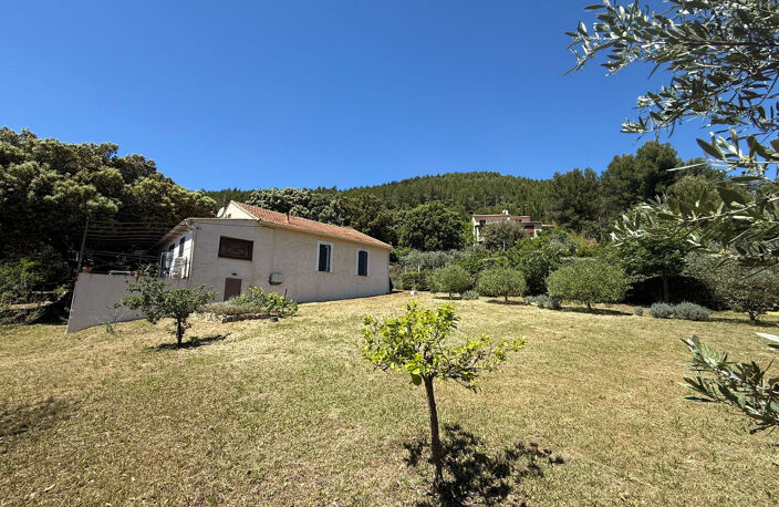 Maison de campagne en situation dominante / Vue dégagée — photo 2