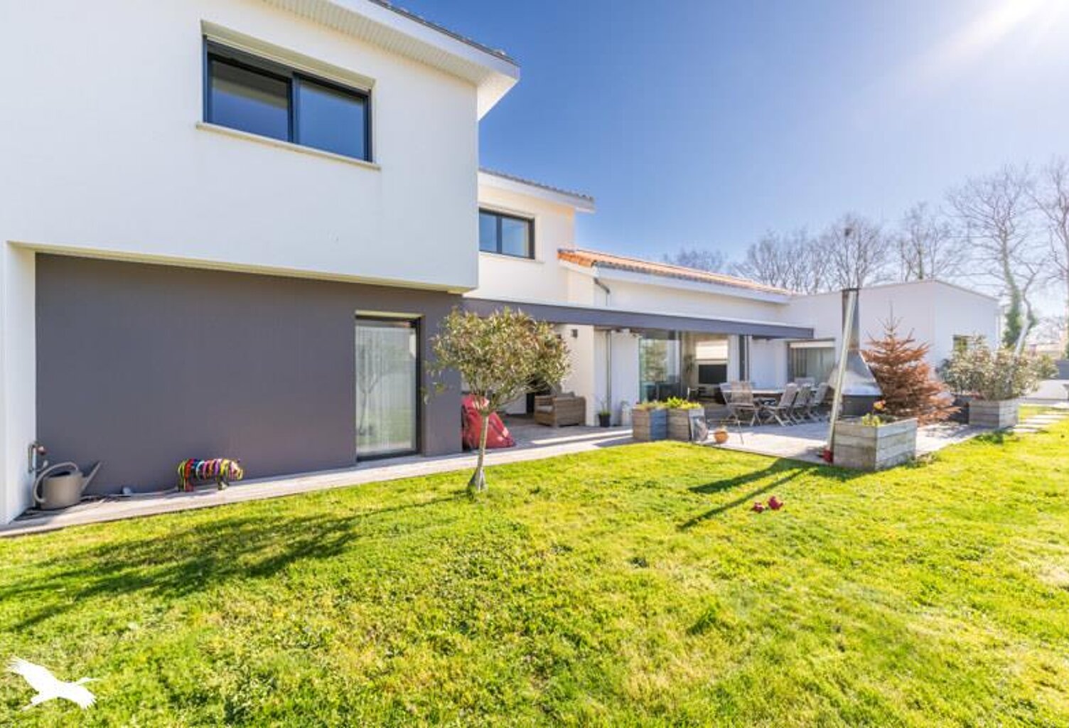 Contemporaine de 5 pièces principales — photo 1