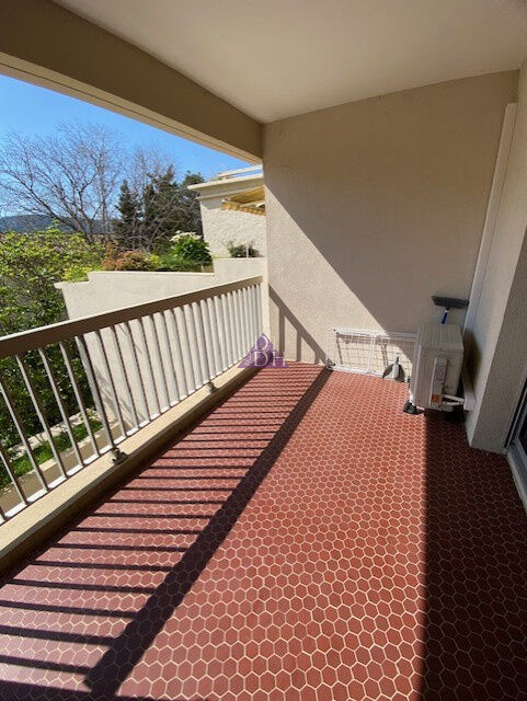 Appartement  T1 à louer Hyères 83400