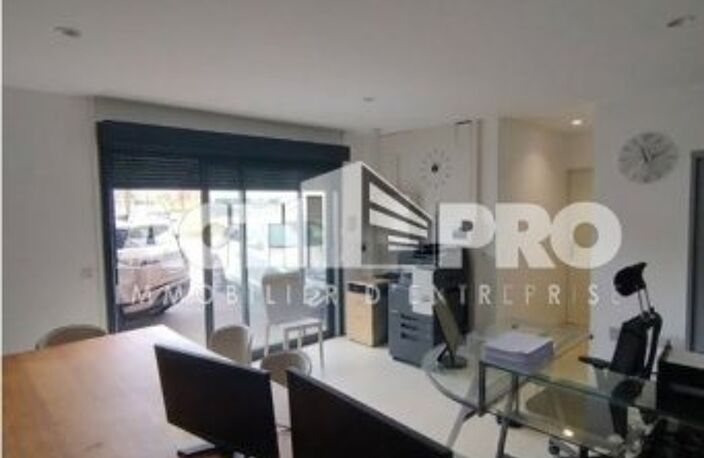 Bureaux à louer — photo 3