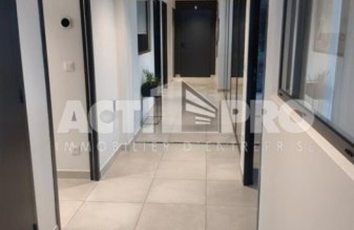 Bureaux à louer — photo 4