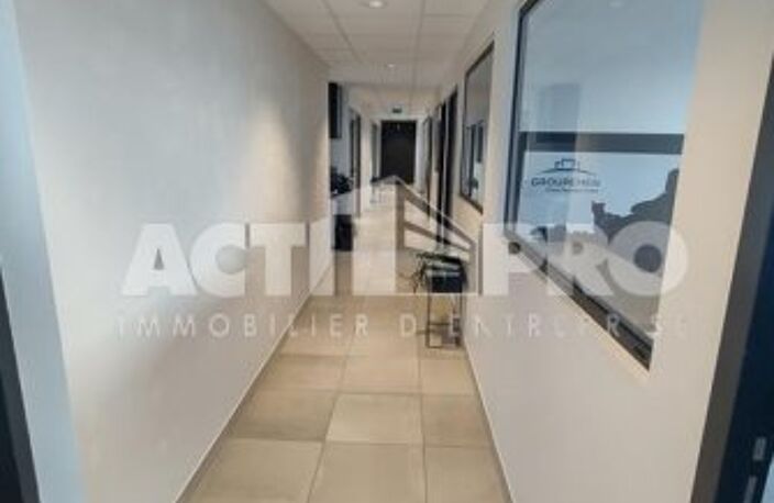 Bureaux à louer — photo 5