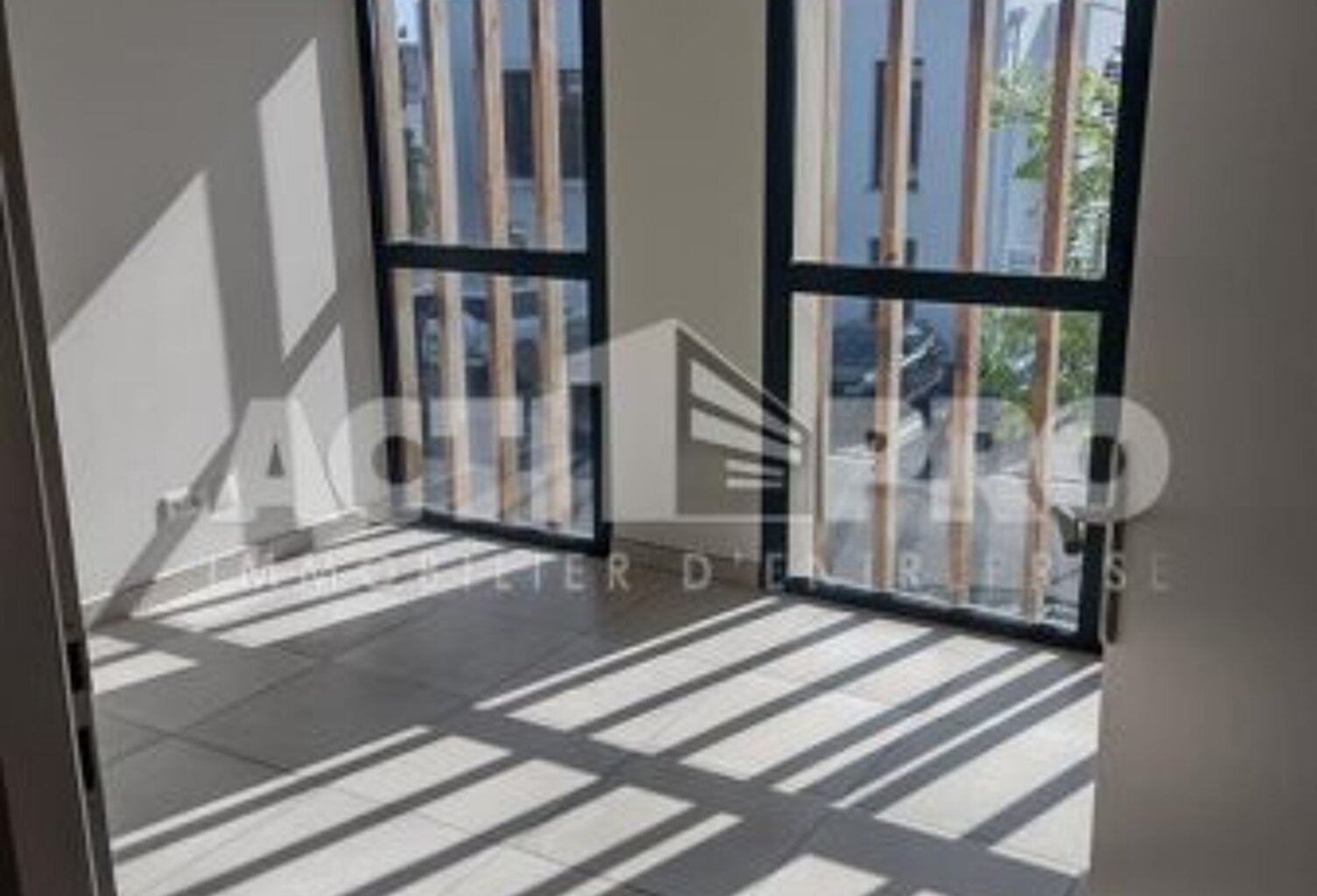 Bureaux à louer — photo 1