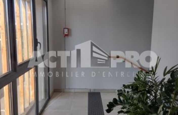 Bureaux à louer — photo 3