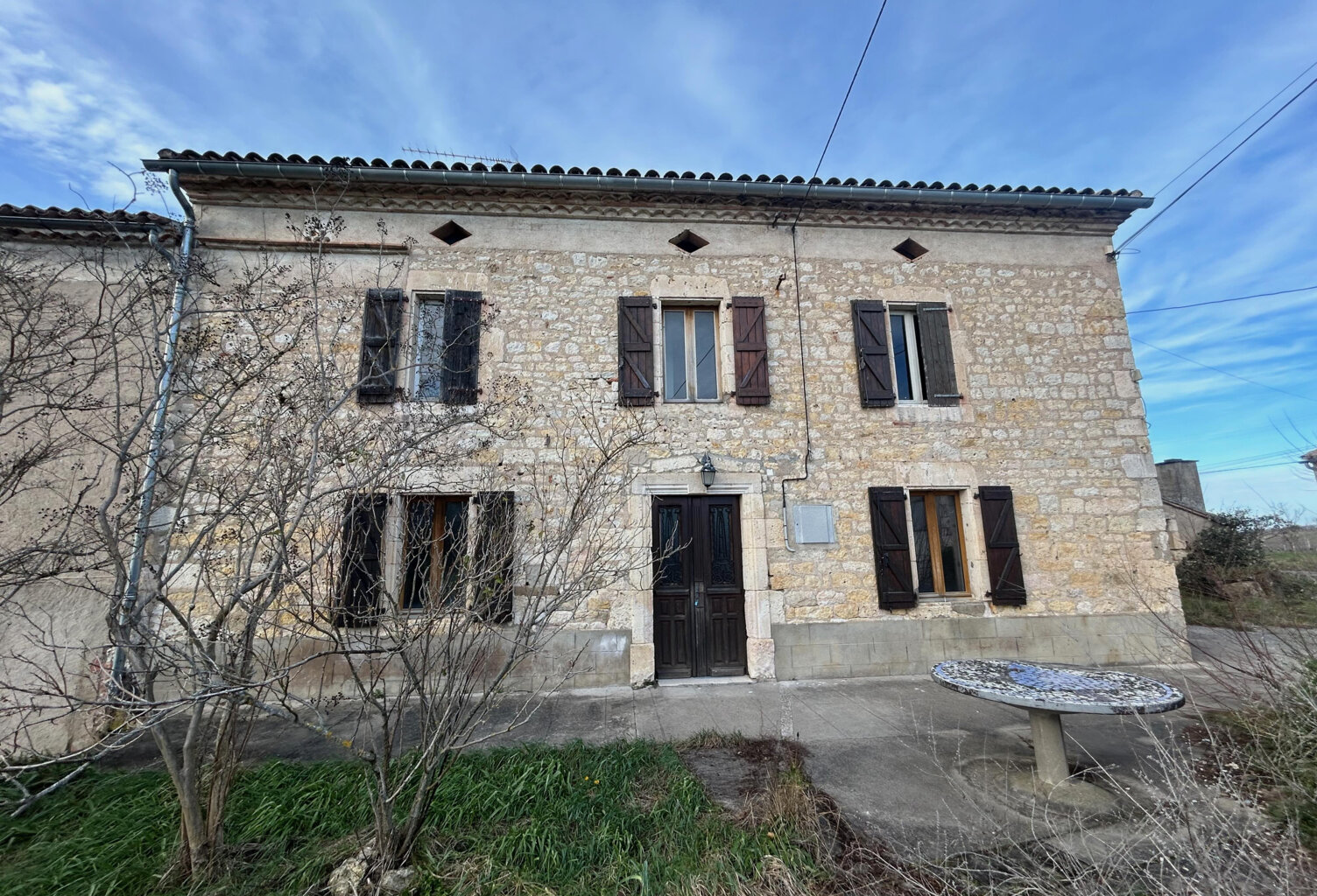 CORPS DE FERME — photo 1