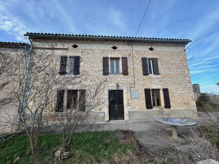 CORPS DE FERME — photo 1