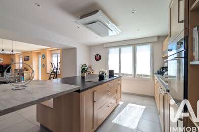 Maison 6 pièces 242440 €