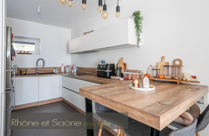 Vente maison 4 pièces 104 m² Reyrieux (01600) — photo 2