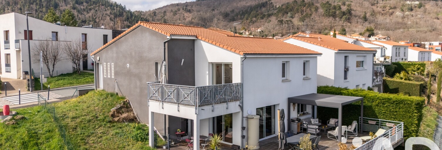 Maison 5 Pièces 135 m² à vendre à Ceyrat (63122)