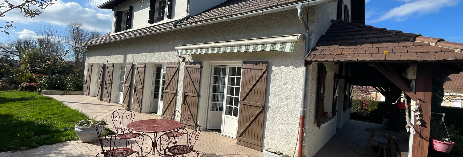 Maison 8 Pièces 198 m² à vendre à Ger (64530)