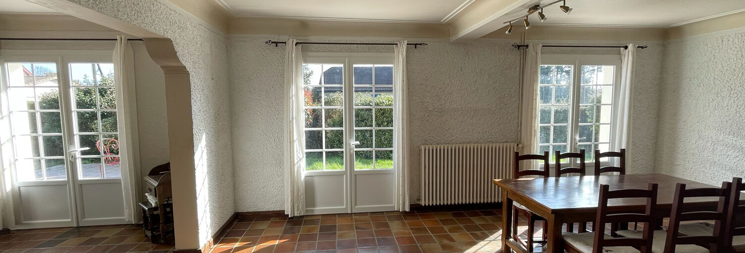 Maison 8 Pièces 198 m² à vendre à Ger (64530)