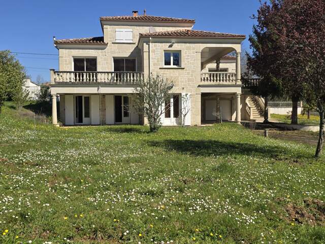 Vente Maison/villa 7 pièces — photo du bien