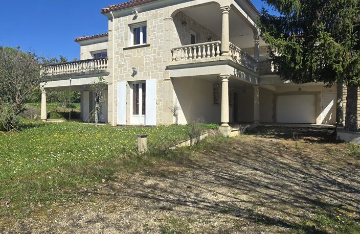 Vente Maison/villa 7 pièces — photo 2