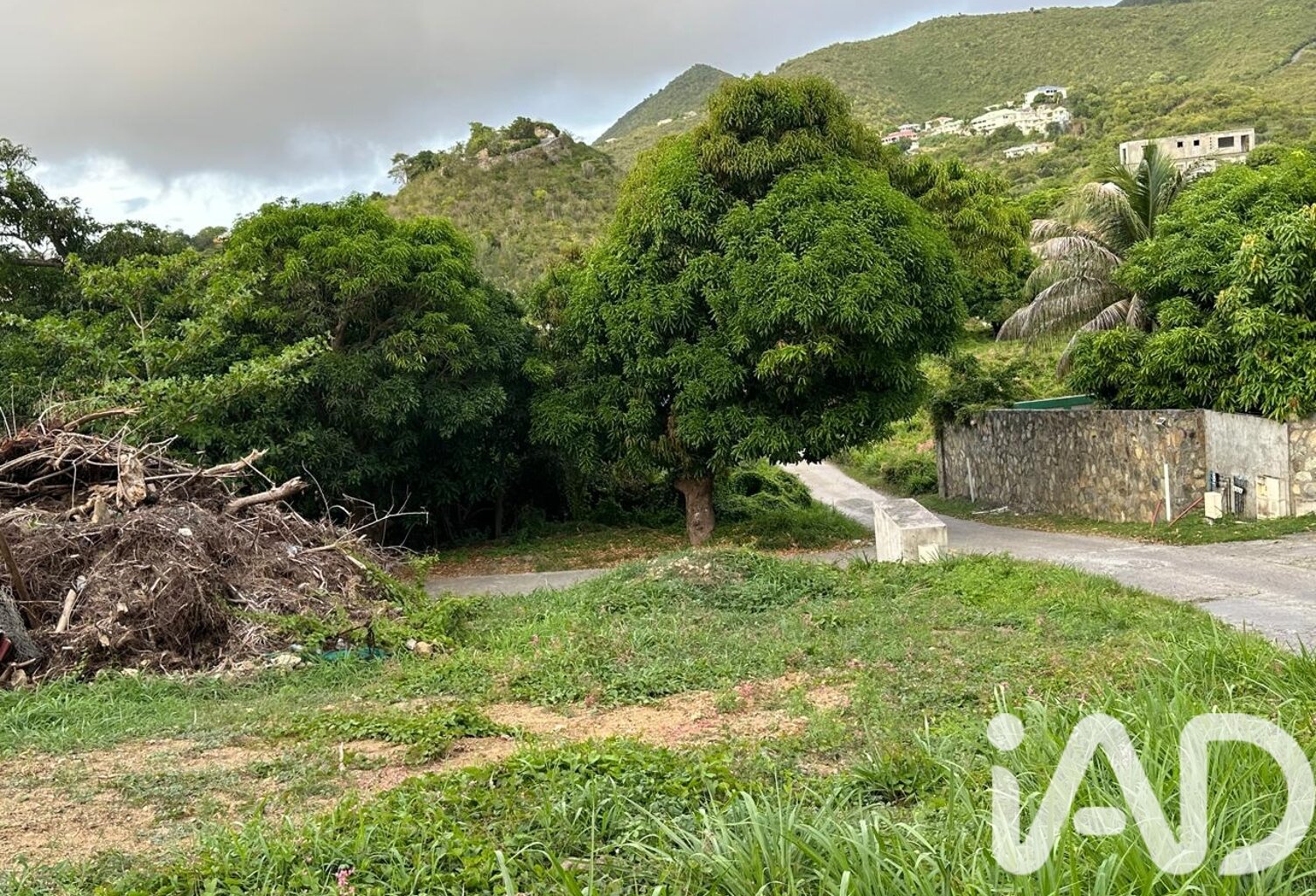 Vente Terrain à bâtir 2 000 m&sup2; — photo 1