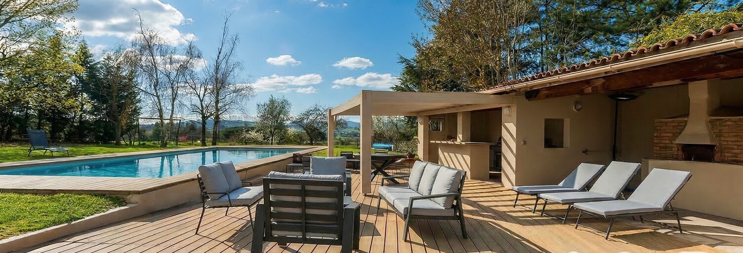 Maison 8 Pièces 296 m² à vendre à Dommartin (69380)