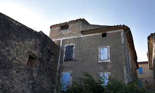 Maison 10 Pièces 400 m² à vendre à Viens (84750)