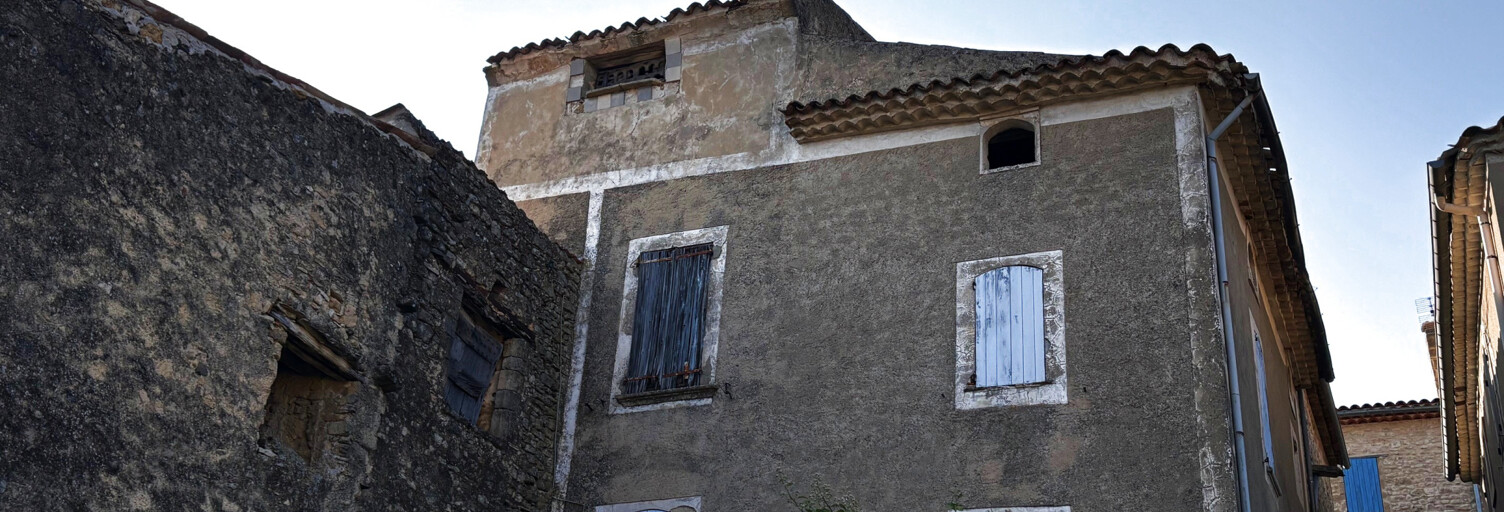 Maison 10 Pièces 400 m² à vendre à Viens (84750)