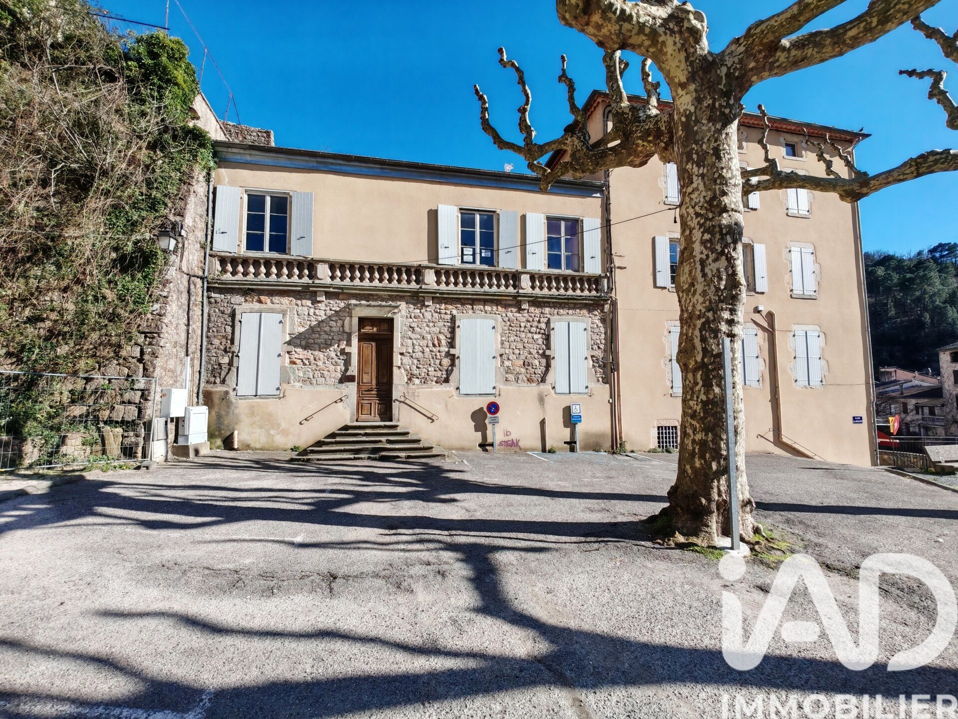 Largentiere - 181m² - 1p.