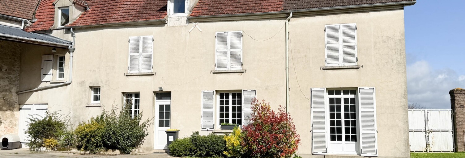 Immeuble  228 m² à vendre à Courdimanche (95800)