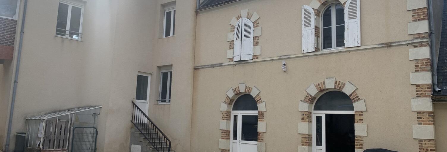 Immeuble  111 m² à vendre à Bessé-sur-Braye (72310)