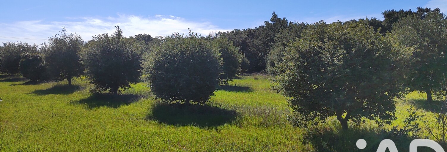 Terrain  4400 m² à vendre à Travaillan (84850)