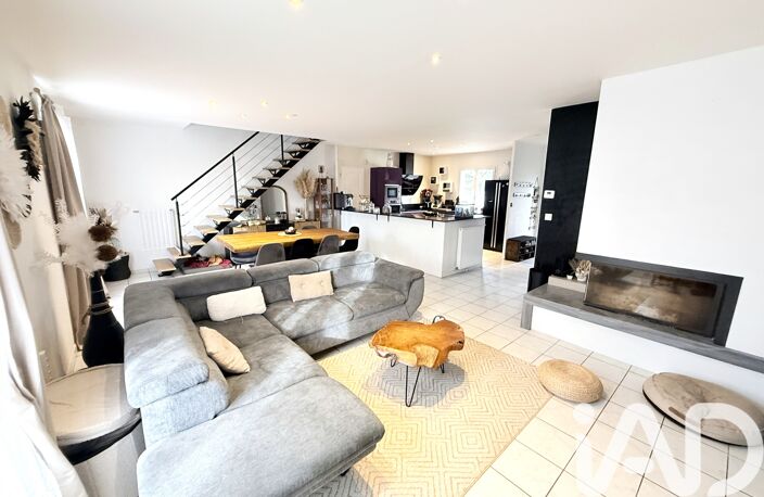Vente Maison/villa 7 pièces — photo 2