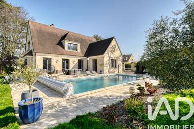 Maison 8 pièces 749000 €