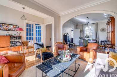 Maison 10 pièces 849000 €